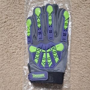 Tomahawk Protective Glove